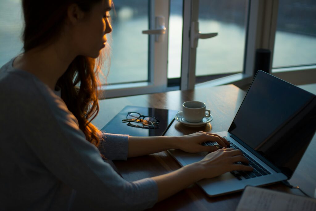 How to Write a Resignation Acceptance Letter: Templates & Tips